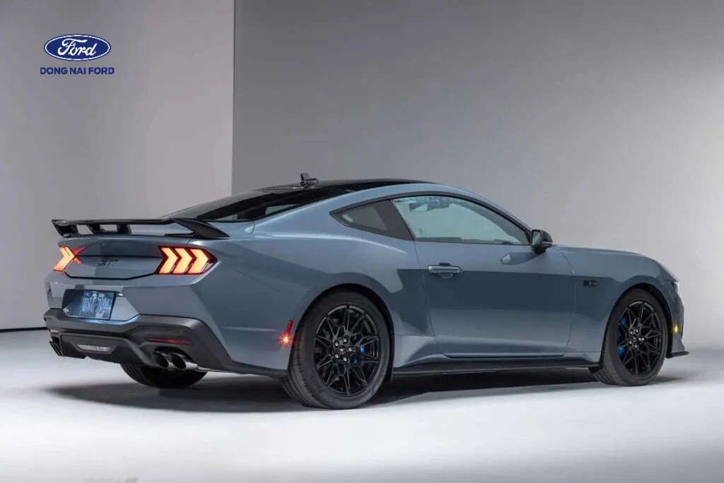 Đánh giá chi tiết dòng xe Ford Mustang GT